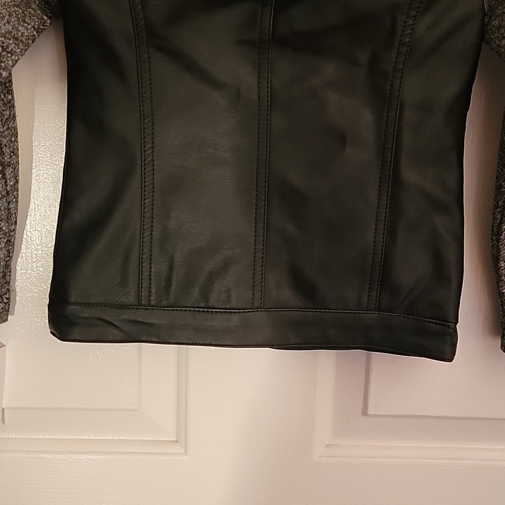 SO, little girls jacket with hood, black. Size 4/5, NWT. - Picture 8 of 9
